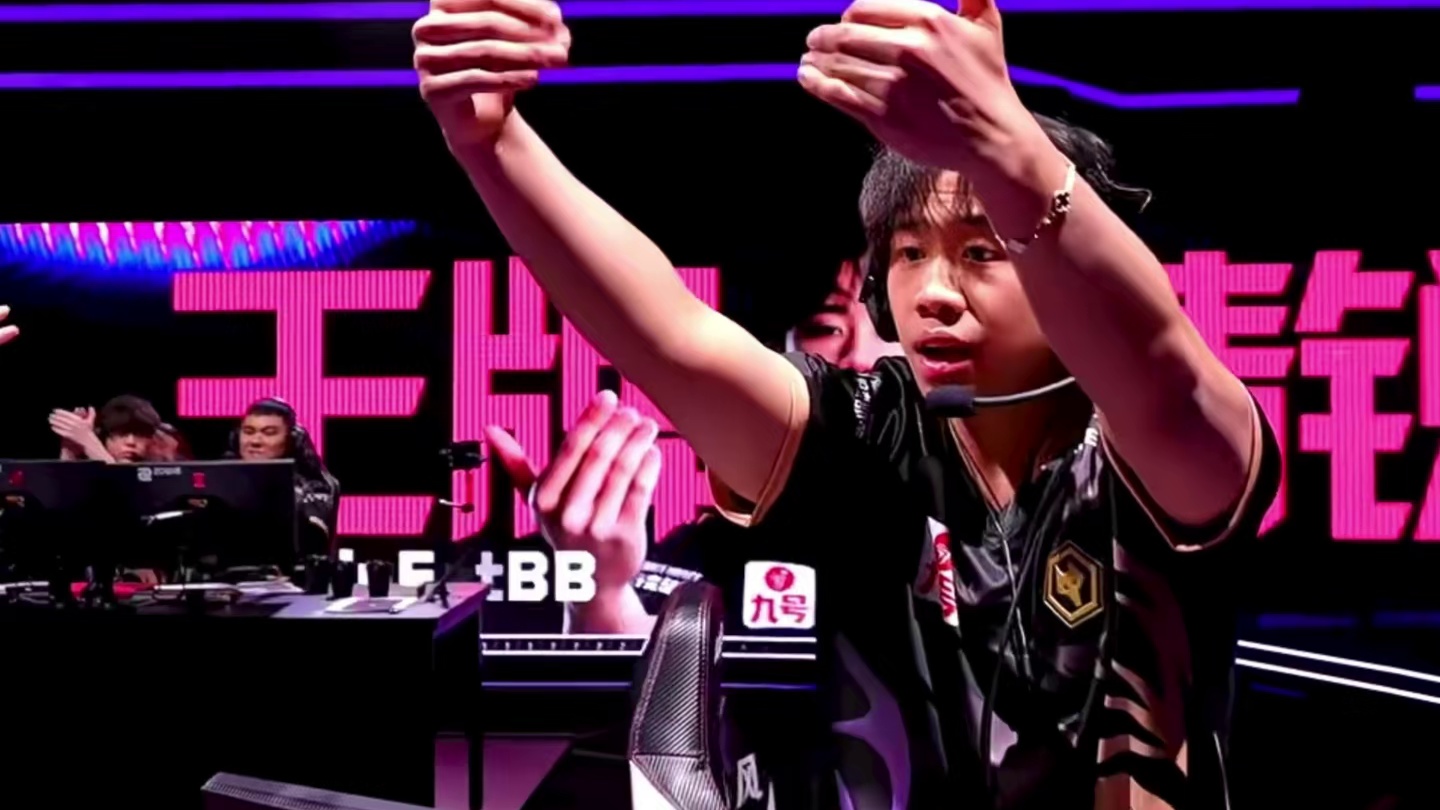 小肥再现指挥交通名场面