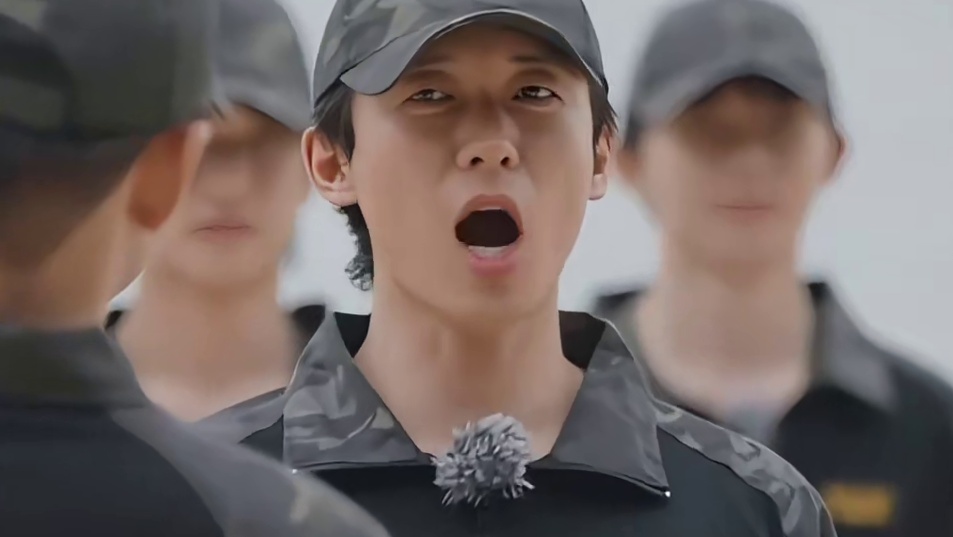 真的被这两个活宝笑不活了了