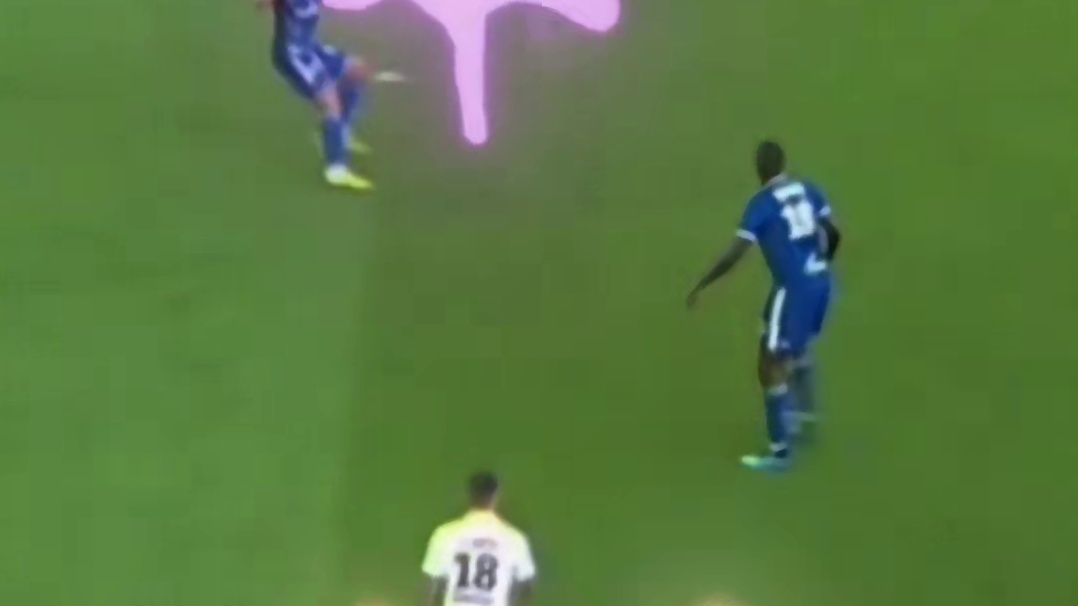 【球迷鉴定】潇洒倒挂金钩进球，你猜到是谁了吗?