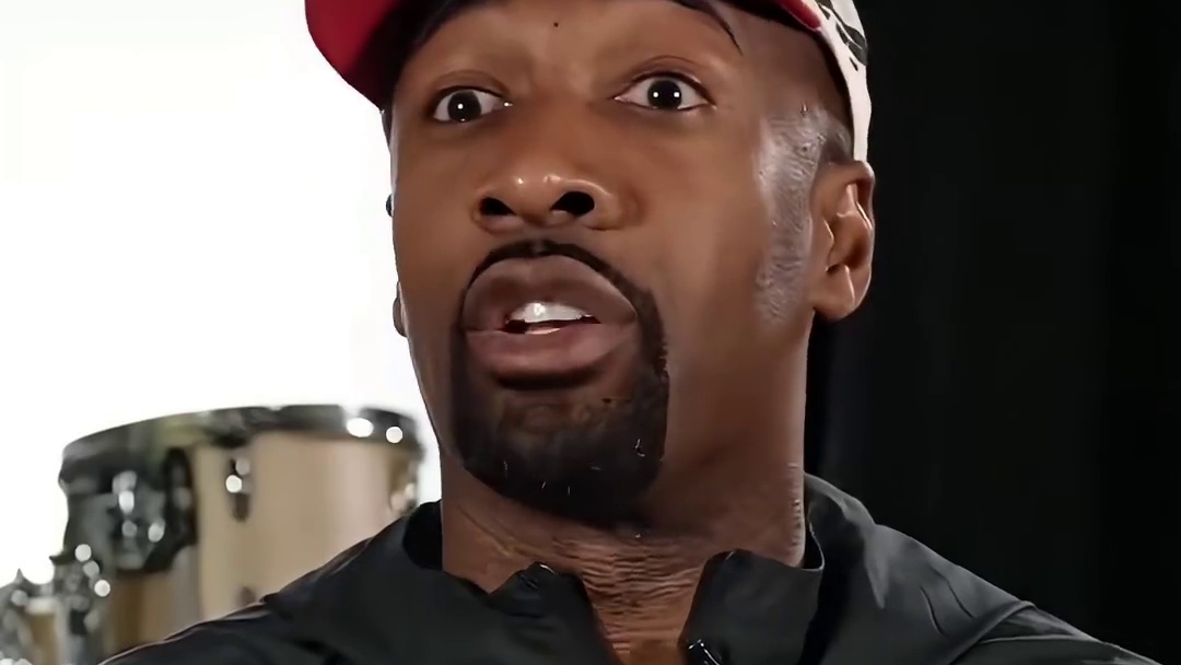 nba更衣室里那些不能说的秘密，奥尼尔把队友牙套塞到裤裆里