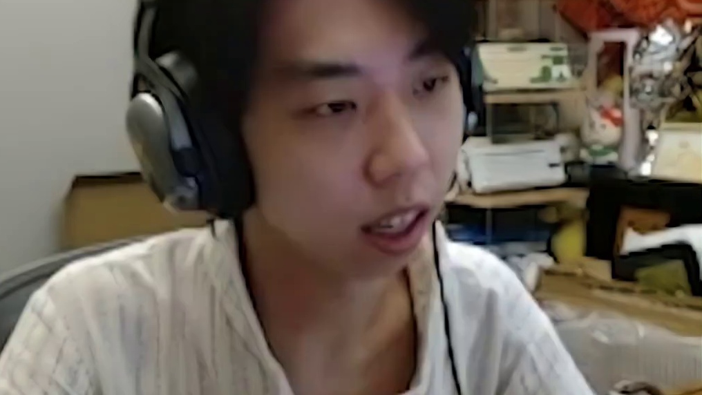 他好像真的中弹了