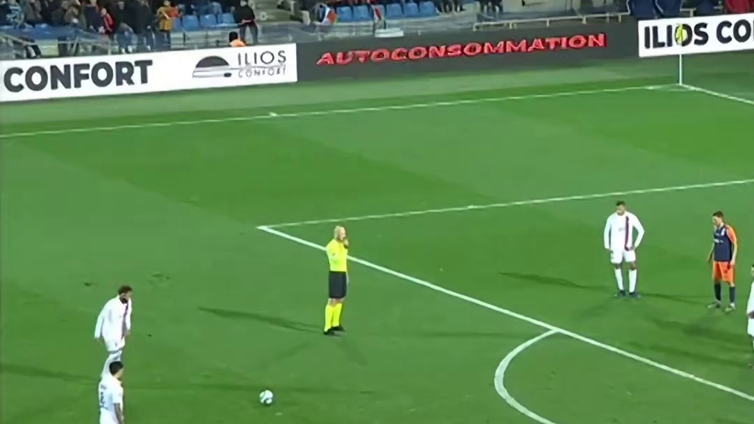 五位任意球大师齐聚，你会作何选择？