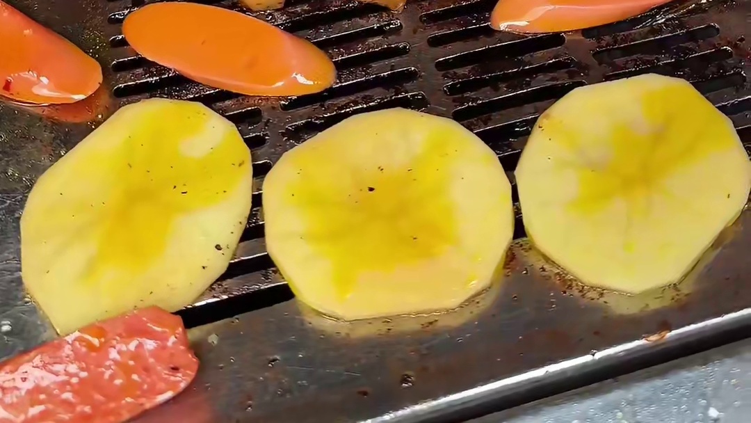 挑战人均100块，极限4小时吃贵阳三家宵夜美食