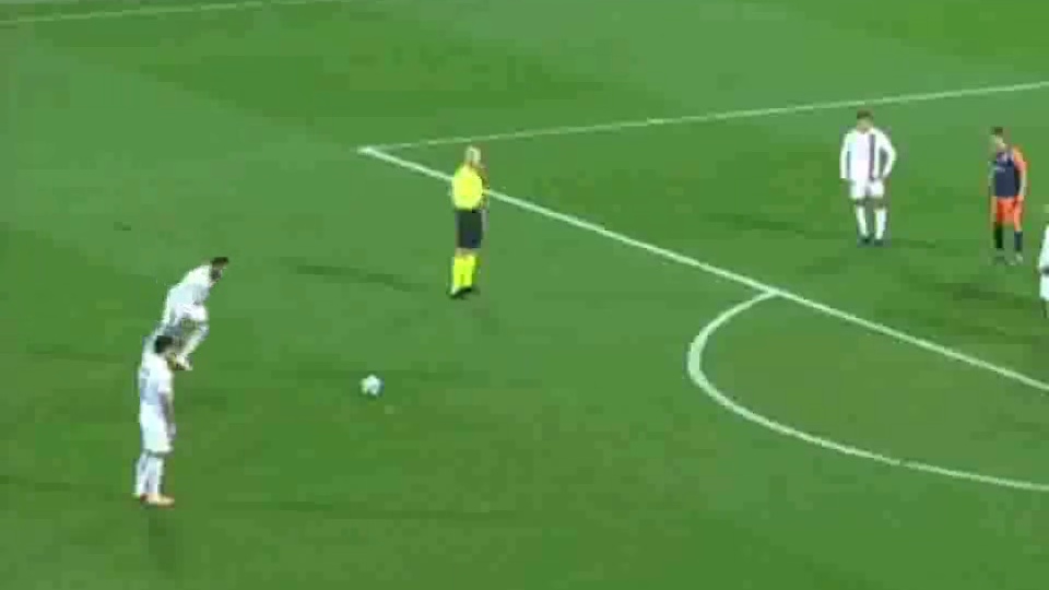 比赛最后一分钟 这五位任意球大师你会选谁呢