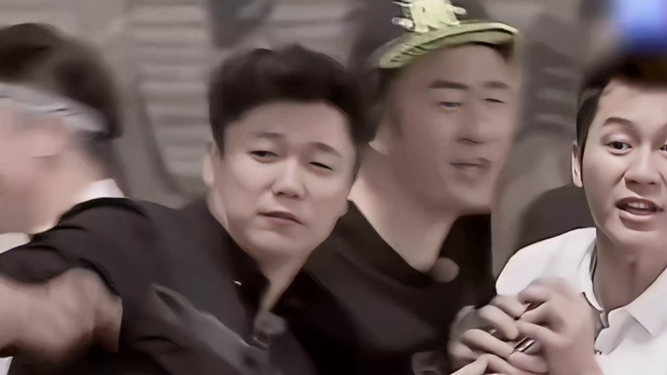 邓超嘲笑李晨唱的春泥贡献出经典名场面