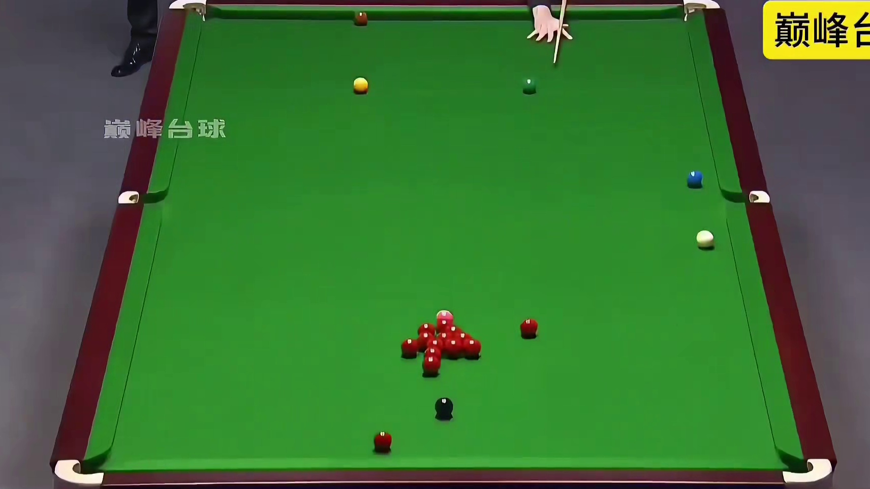 英锦赛四分之一决赛上半场，丁俊晖以2比2战平特鲁姆普，期待他们接下来有更好的发挥！