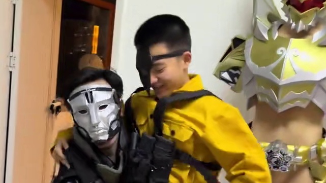 典狱长和渡鸦觉得应该禁止使用AI