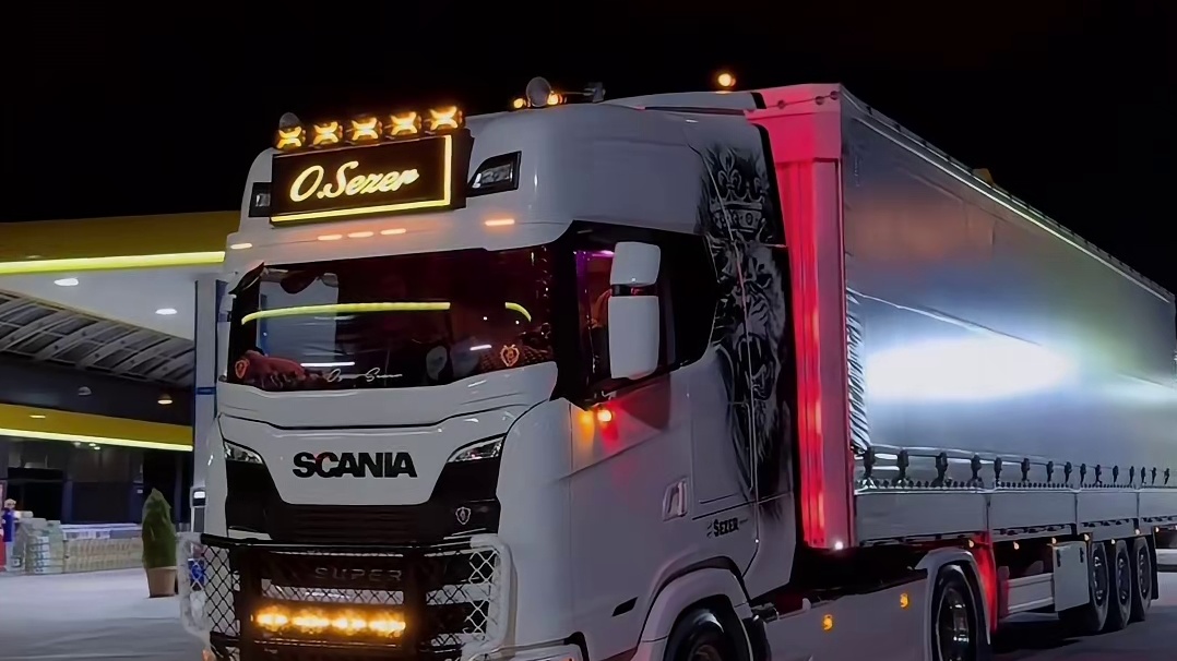 夜深人静 与尼同行