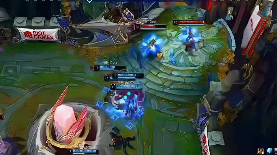 这一幕真的绷不住辣