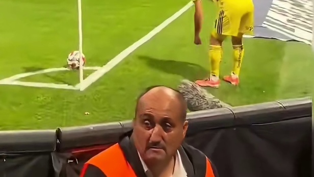 你怕不怕危险的角球#足球#欧洲杯