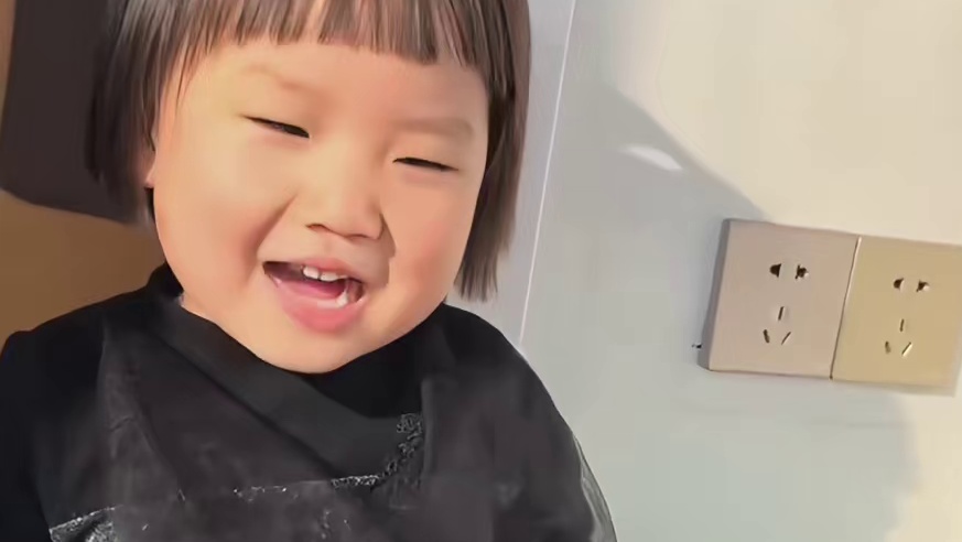 气球很轻，爸爸的爱却很重很重。
