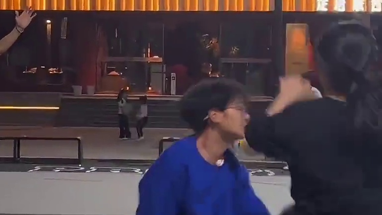 抱歉啊 队友 我只想把球都给她