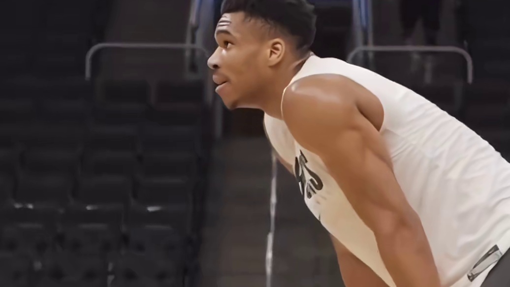 雄鹿正式宣布推倒重建，字母哥利拉德等所有球员摆上交易货架！