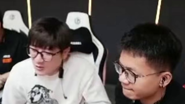 老白看中EDGu21榜眼冬眠 红旗说拿小威和失心换老白直言100万买了