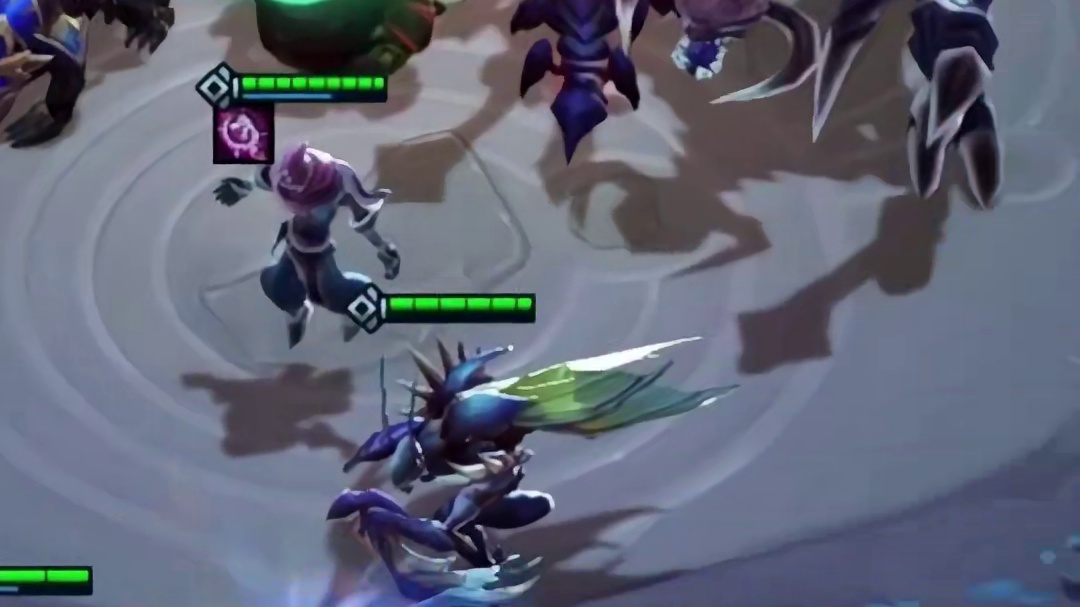 云顶史上最好玩的养成类棋子，巨像大虫子！ #