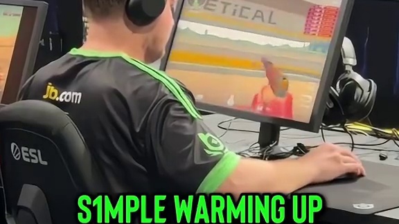 s1mple不再用内格夫练枪了