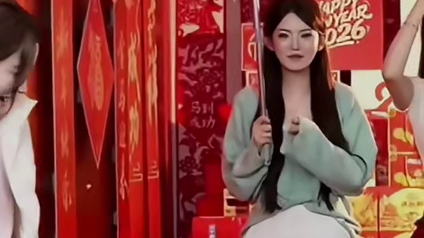 一个男人可能矜持，一群男人肯定骚