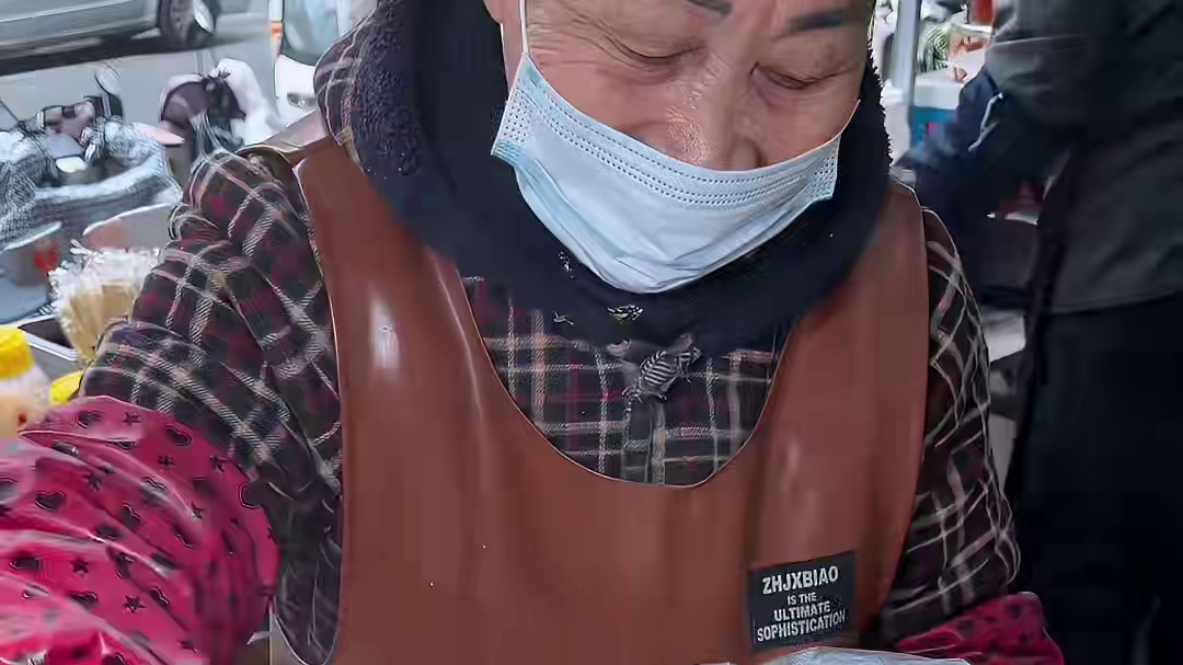 郑州街头酸辣鸡蛋汤，6元满满一大份，第一次见还有酸辣鸡蛋汤