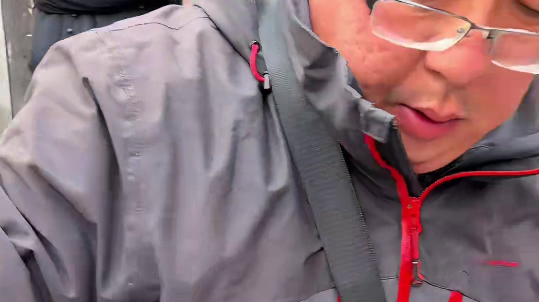 东北街头红烧肉盖饭，12块钱一份！