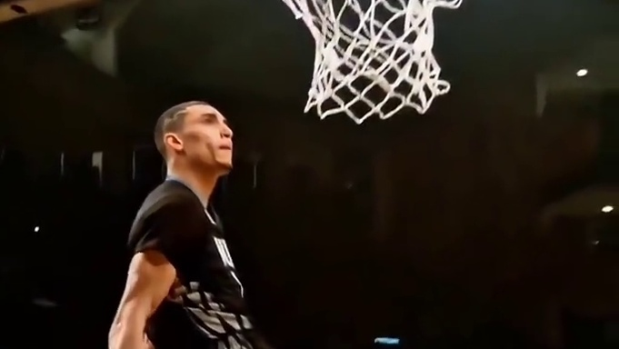 这球放在历史的舞台上也依旧能打