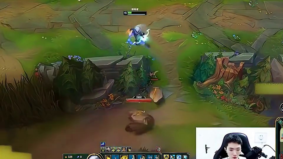 EZ被四个壮汉狂追了半个地图