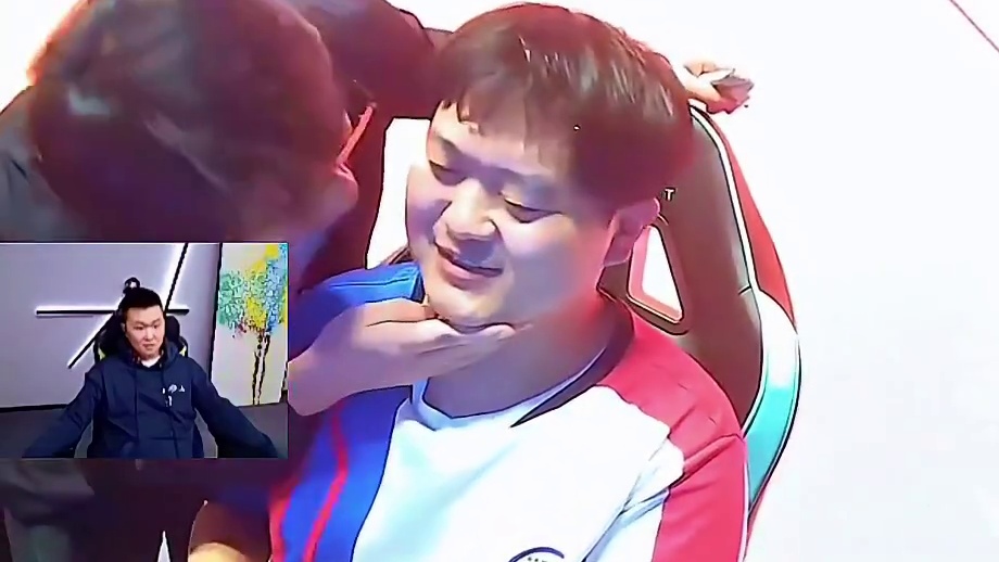 陈sir：你问我什么时候最紧张？陈sir化身背身之王！赛后竟出现男男亲亲？