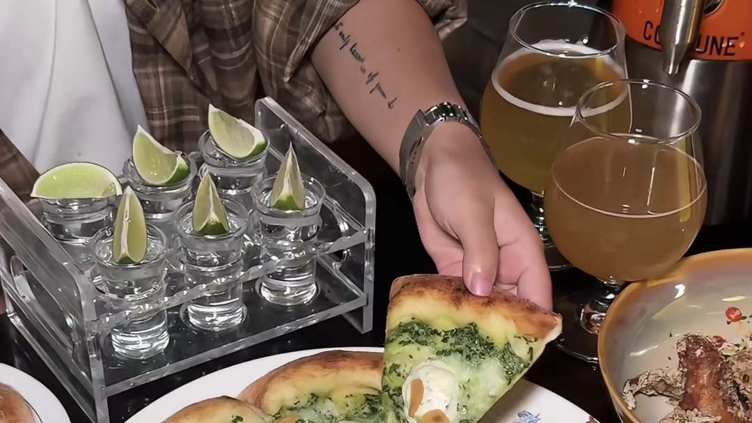 不是上海！是长沙……不敢想象和好朋友在这里用餐有多浪漫