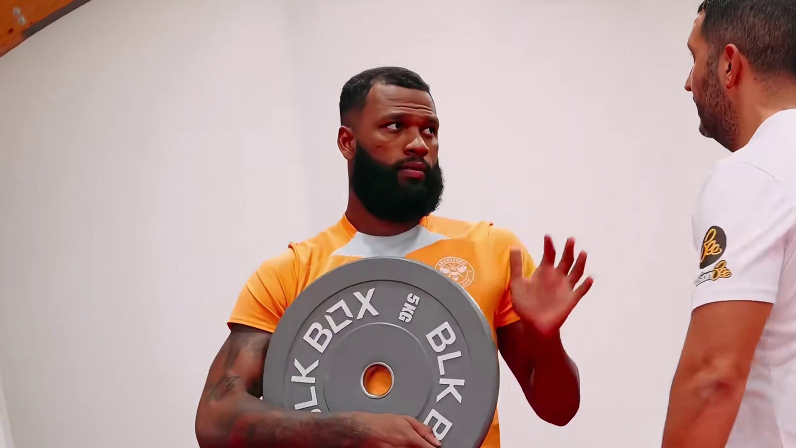 上赛季因伤踢169分钟，如今联赛13场11球