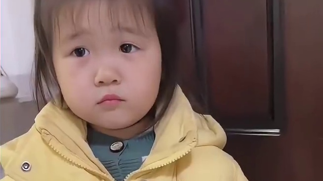 会哭的孩子有糖吃，而懂事的孩子值得双份糖