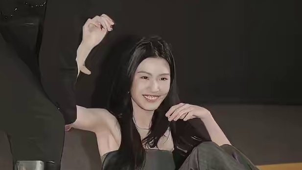 卢昱晓摔倒转了一圈