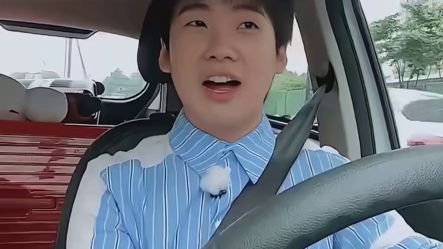 de云社教养有多好？年龄只差4岁  的社交能力让  敬佩