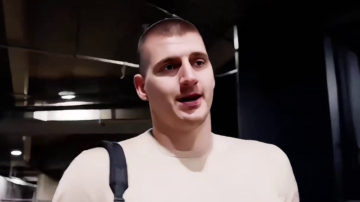 约基奇更衣室情绪失控，快船战胜掘金，大比分21！