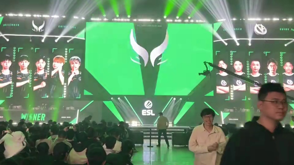 Esl中国区挑战者联赛 胜者组决赛 XG vs VG第一场，Ame的PA魅影无形拿下比赛。