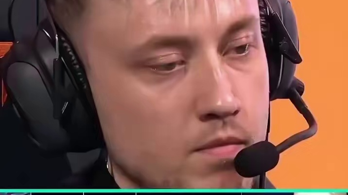 时隔三年Rekkles重返LEC顶级联赛。 Rekkles采访称会尽可能久的打下去，就像Faker一