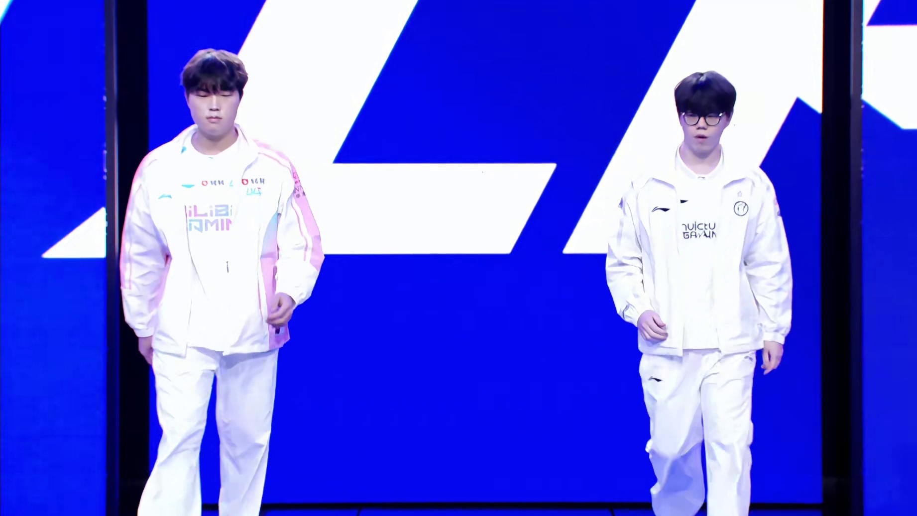 BLG vs iG双方进场