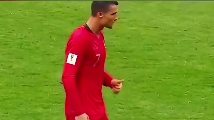 天神下凡的C罗这样太经典了