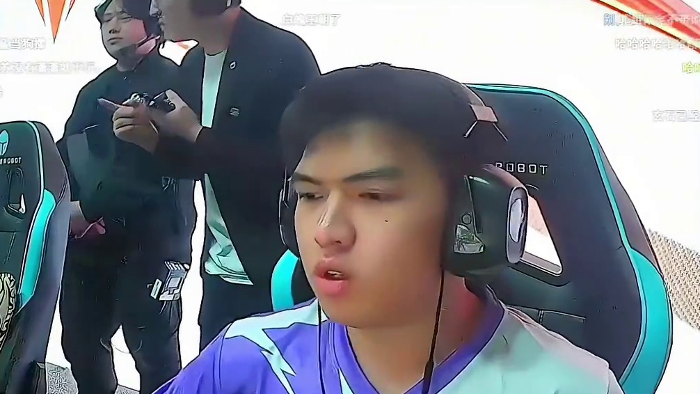 炫石10:2碾压白鲨，各种顶级战术频出，老将兜底小将也能独当一面，现在的XR完全具备强队风范