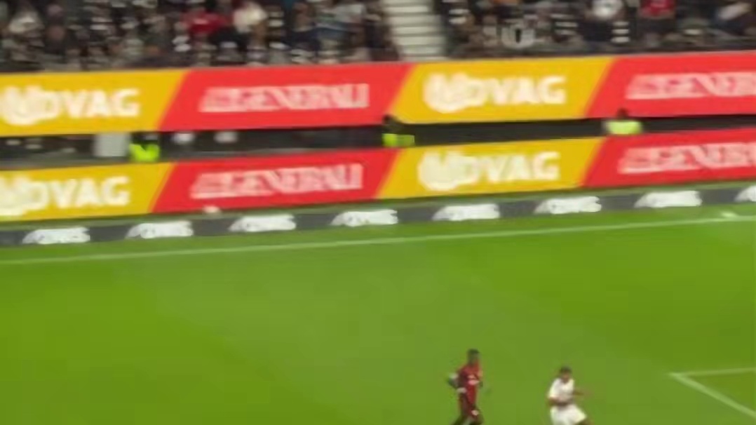 哈里凯恩，一点能黑的地方都找不到的完美中锋