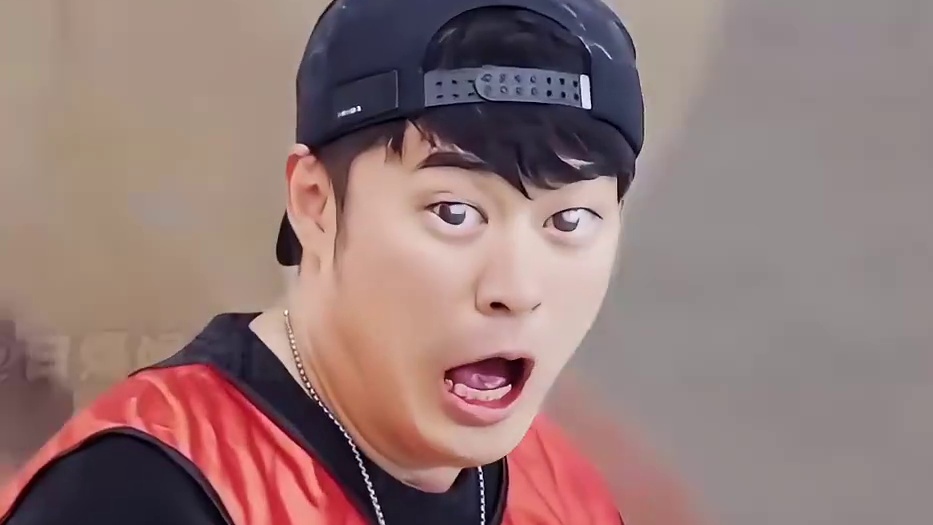 鹿晗这么大劲儿 也没踢动陈赫…