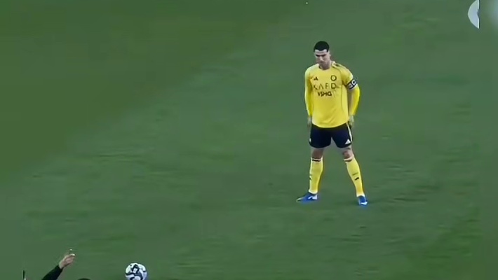 任意球的助攻真完美