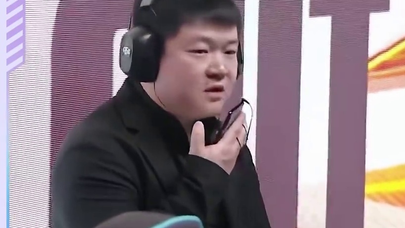 白鲨的阵容应该换谁？ 念旧和EVEN坦言按教练的角度就是要换小威，二号位这个数据确实不尽人意。#20