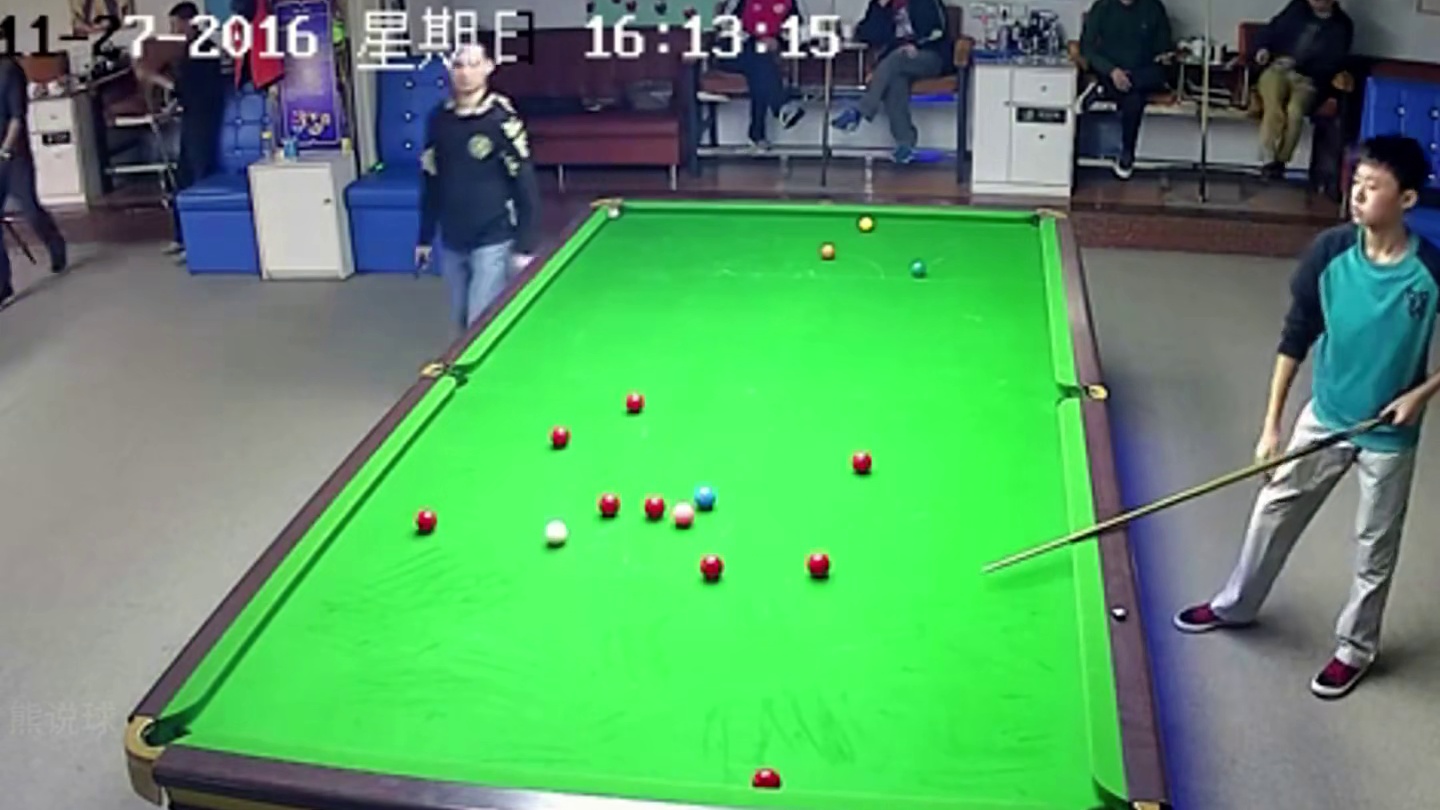 台球厅内最贵的监控，13岁小孩轰出147，离谱杆法震惊四座！