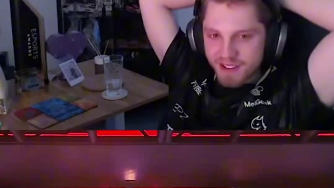 demon1看vctcn场馆，满眼都是羡慕，我真想在这里打