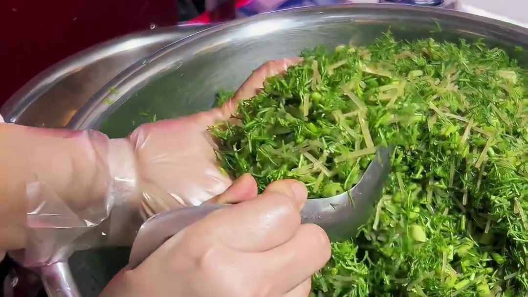 五块钱一个的菜盒，你们都喜欢吃什么馅呀？