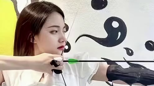 一名来自嚎哭深渊的ADC