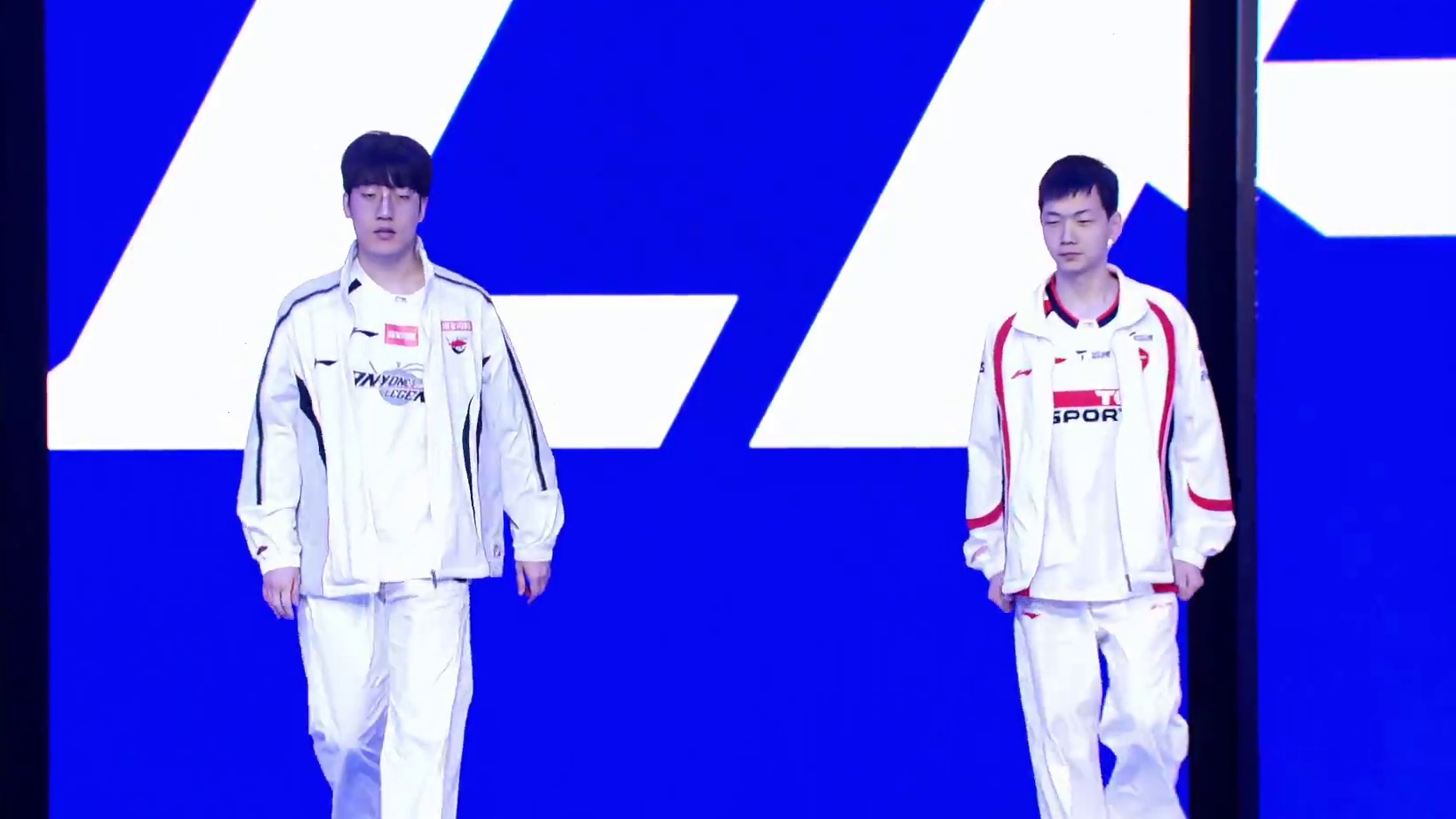 AL vs TES双方进场