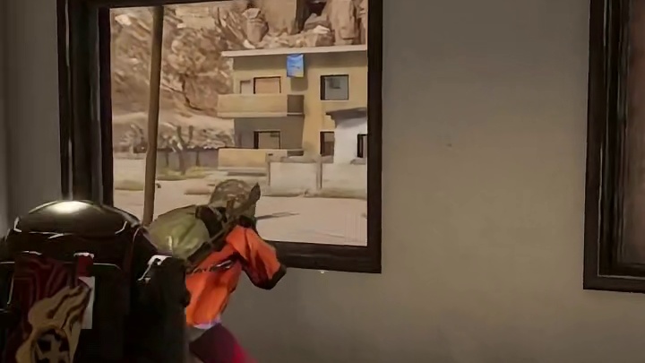 偷袭有风险，背身需谨慎