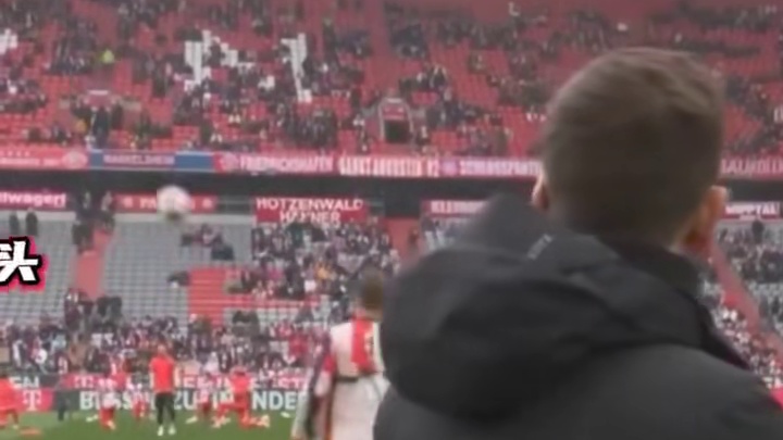 诺伊尔这波操作有多绝，记者都被整得怀疑人生#足球