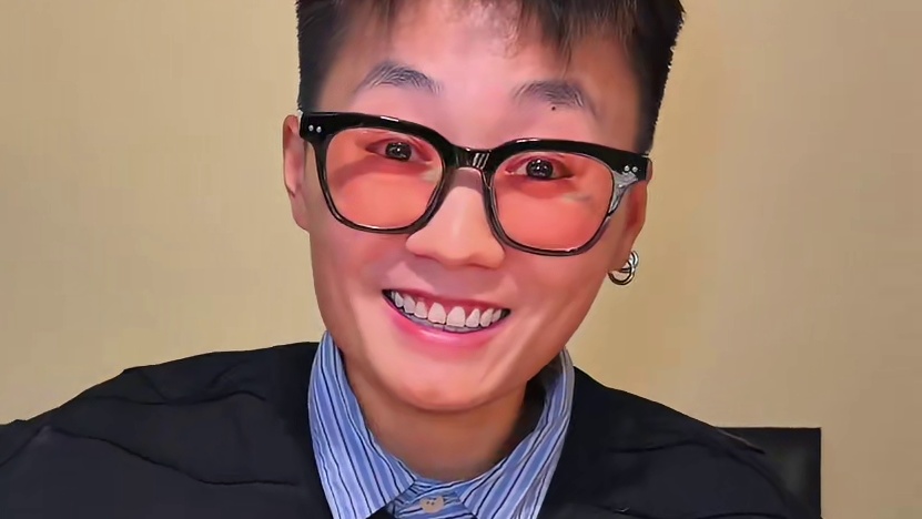 藏在街边小店里的现炒海鲜粥，黏黏糊糊的料可太足了