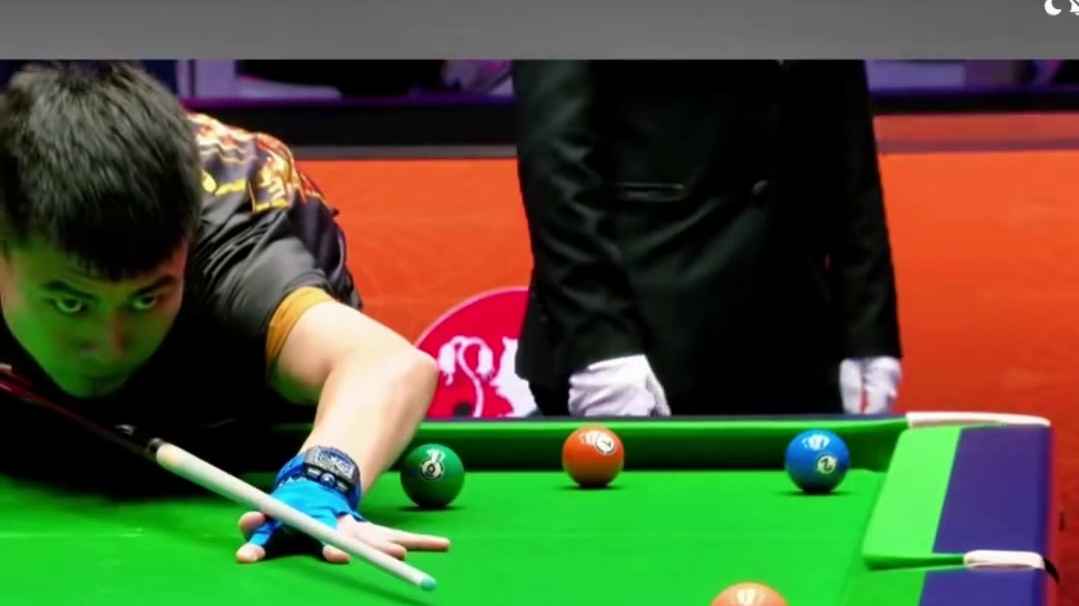 张堃鹏的实力还是太权威，白球就算走不到位，也能靠自身能力突破纠错